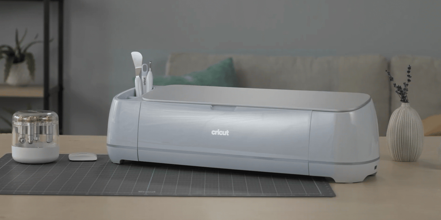 Cricut Maker - Smart Cutting Machine - With 10X Cutting Force, Cuts 300+  Materials, Create 3D Art, Home Decor & More, Bluetooth Connectivity